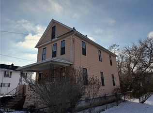 158 16th St NW, Barberton, OH 44203