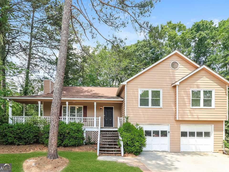 1st image of 21 Willow Bend Dr