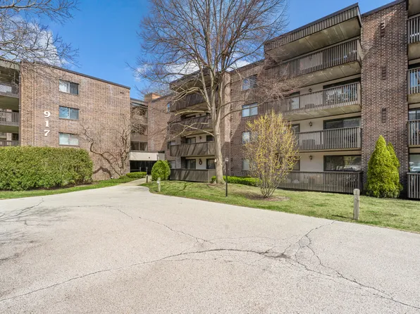 917 Vose Dr APT 304, Gurnee, IL 60031