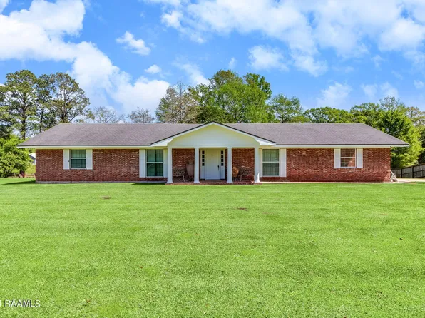 637 Washington St, Breaux Bridge, LA 70517