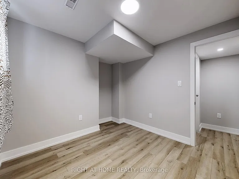 11 Hawker Ct #BASEMENT — Photo 19