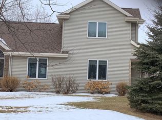 289 Sunnybrook Dr, Oshkosh, WI 54904