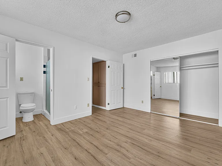 4320 Mammoth Ave #209 — Photo 25
