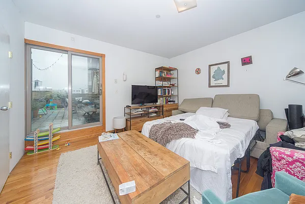 Rented by Voro NYC | media 4