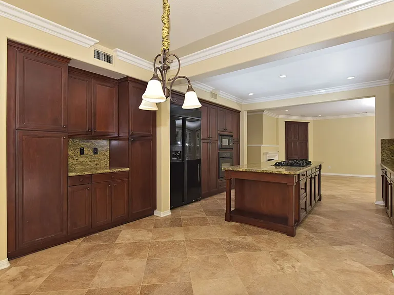 6941 Waters End Dr — Photo 5