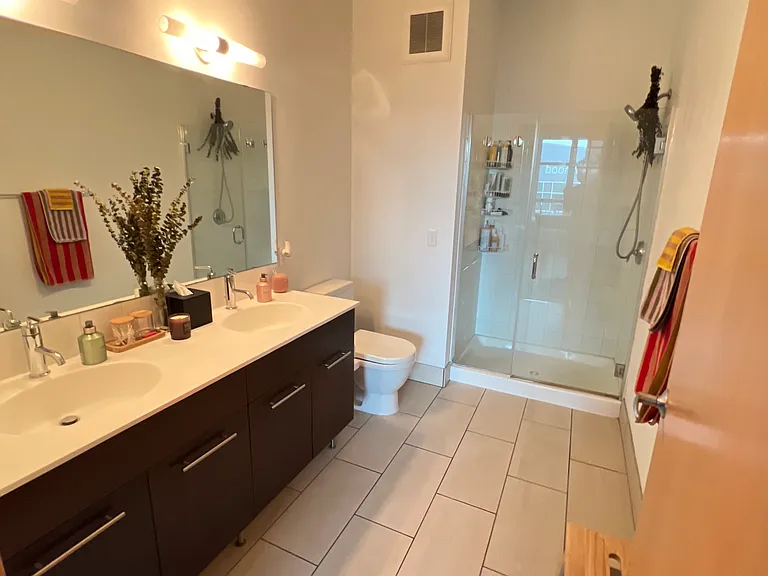 1211 Lagoon Ave #402 — Photo 5