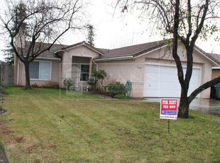 4133 E Paradise Ave, Visalia, CA 93292