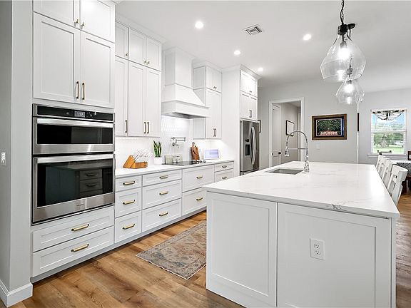 3rd image of 3205 67th St