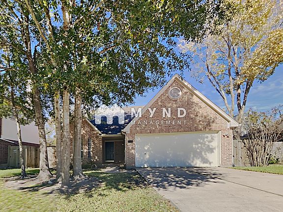 2nd image of 15806 Spruce River Ct