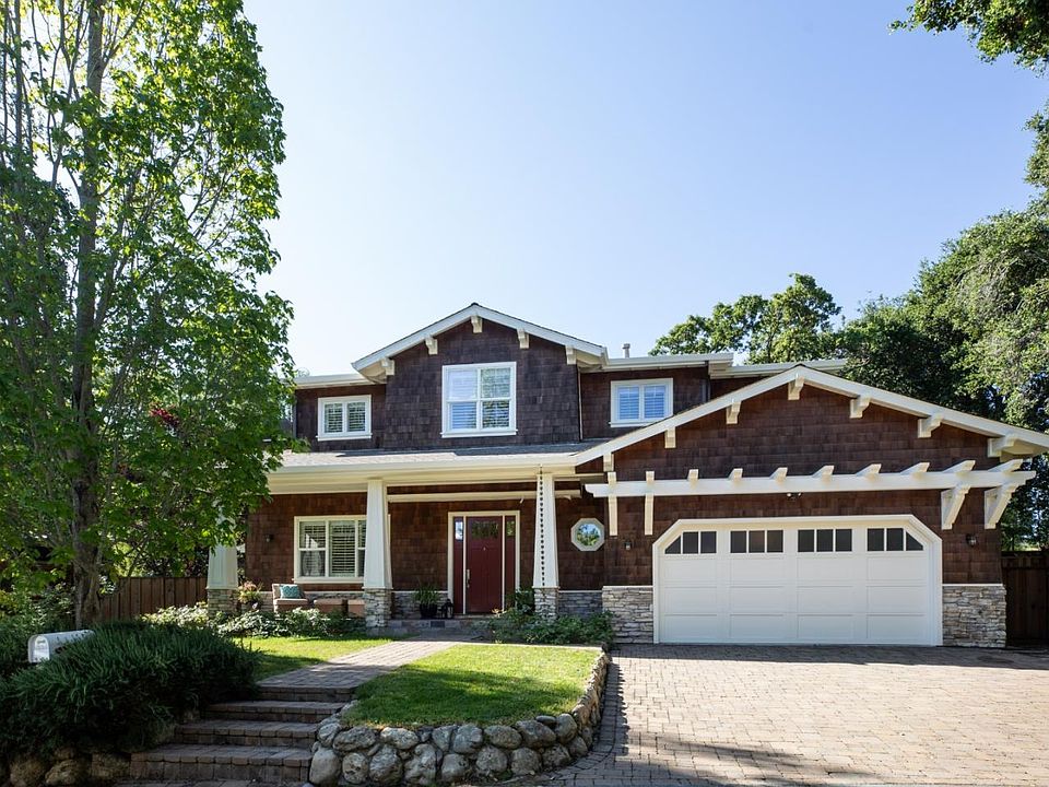 1st image of 40 Bishop Oak Ct