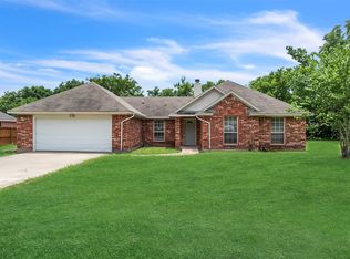 632 Bayport Dr, Lancaster, TX 75134
