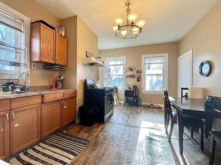 188 Highland St — Photo 7
