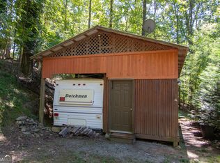71 6th St, Ellijay, GA 30540