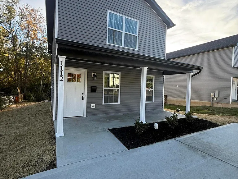 1112 Race St — Photo 3