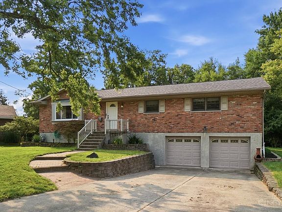 3rd image of 4733 Elizabeth Pl