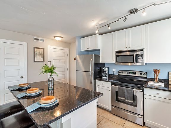 4th image of 320 S 800 E APT 14