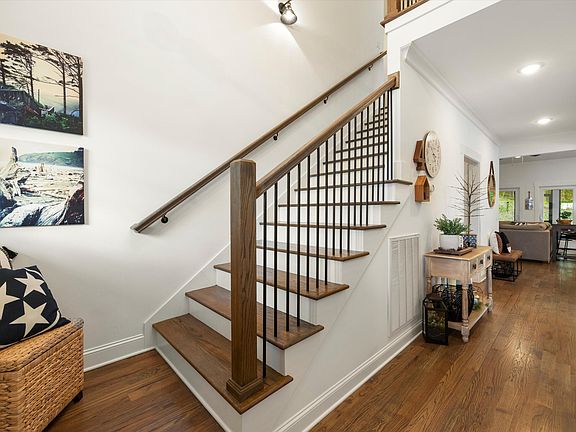 5th image of 9847 Trestle Cir
