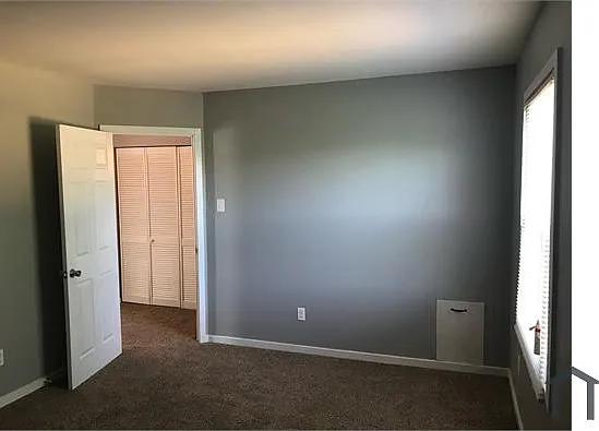 204 Knightsmanor Ct — Photo 9