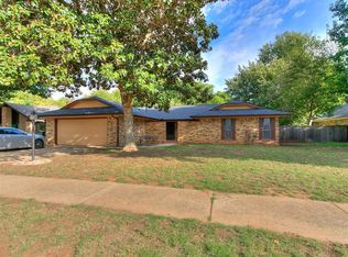 3915 Durango Cir, Norman, OK 73072