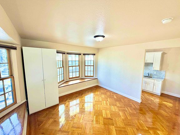 3rd image of 3140 21st St APT 103A