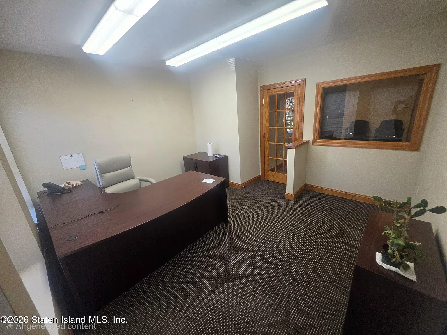 2 bed, 1.0 bath, 7100 sqft, $3,000 — Photo 4
