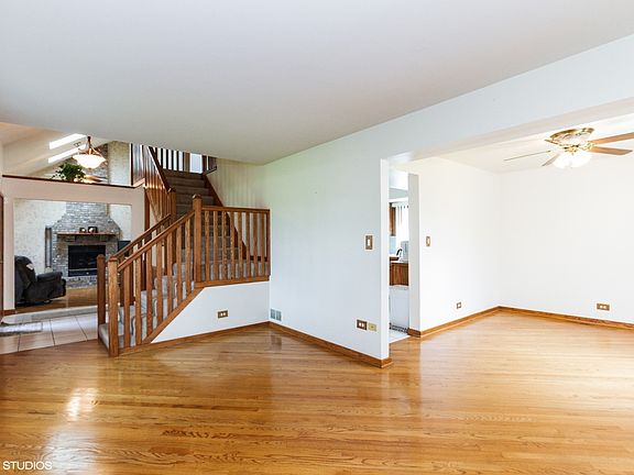 3rd image of 13703 W Larkspur Dr