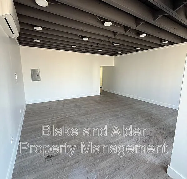 3554 NE Sandy Blvd — Photo 1