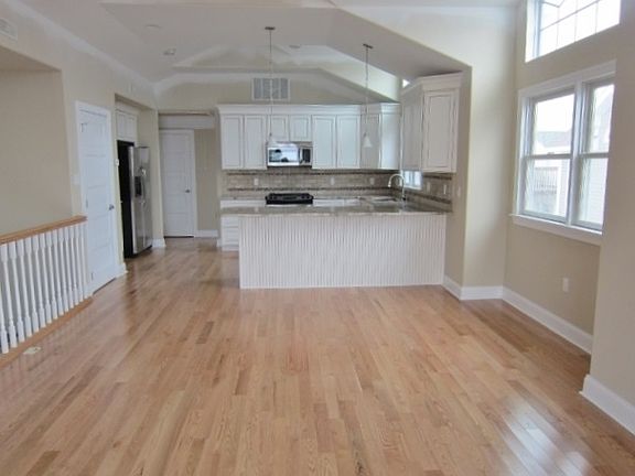 2nd image of 7408 Pleasure Ave