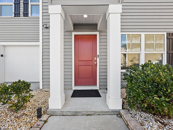 4th image of 1651 Lamarca Way NE #27