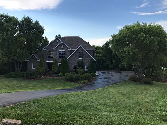 2nd image of 1092 Cedar Sky Ct