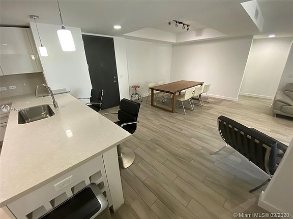 5th image of 999 SW 1st Ave APT 2516