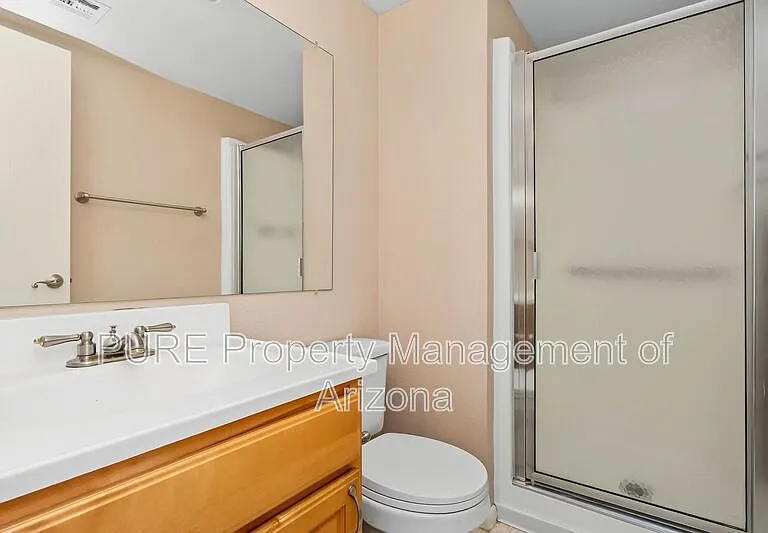1224 E Evergreen St #102 — Photo 21