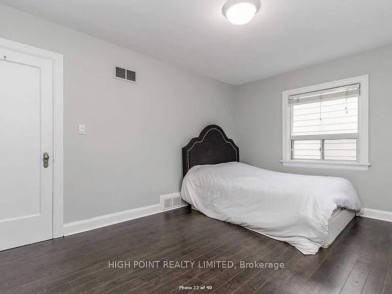 1090 Kipling Ave — Photo 10