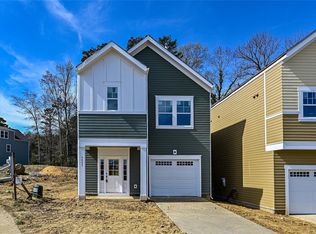 9003 Walden Pond Rd, Charlotte, NC 28214