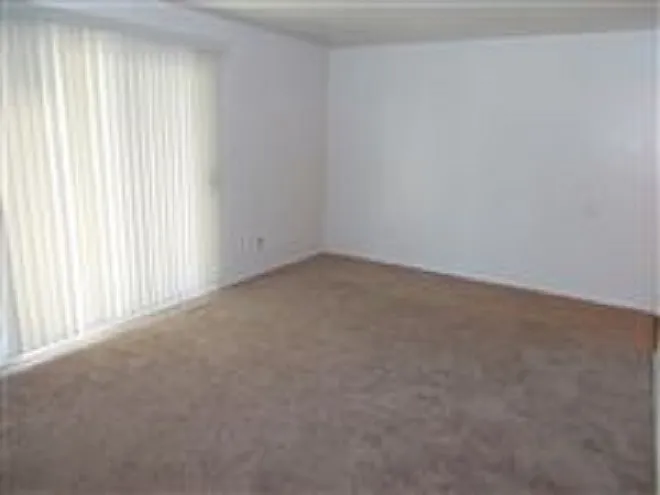 436 N Washington St — Photo 3