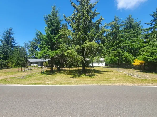 1000 Mt.Olympus Avenue SE, Ocean Shores, WA 98569