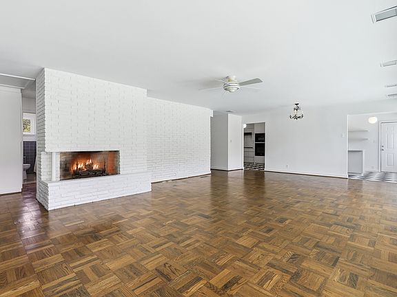 5th image of 3921 Clayton Rd E