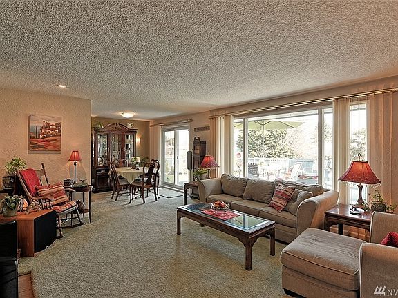 Living Room & Dining Room Combination