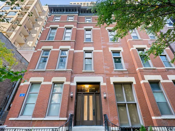 156 W Huron St #4D, Chicago, IL 60654