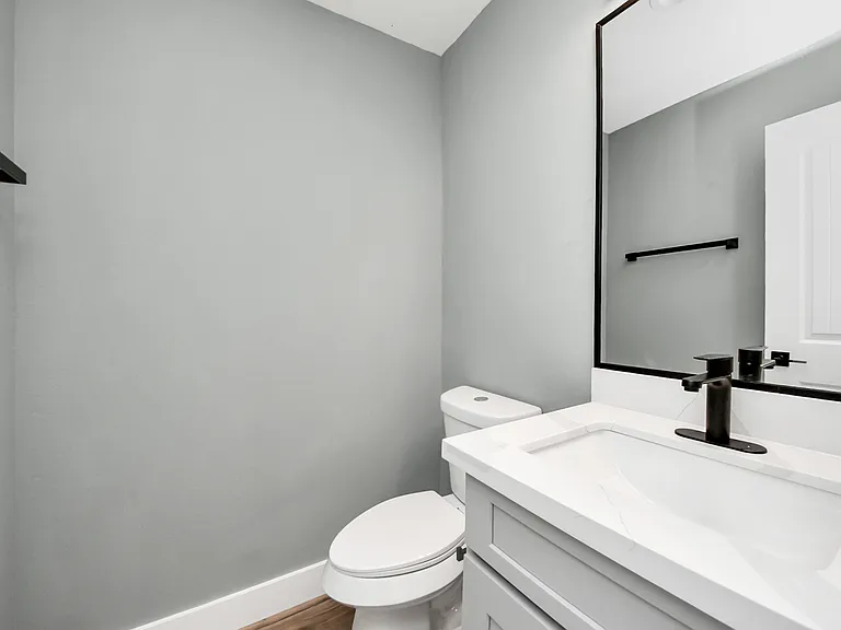 3829B Mainer St — Photo 5