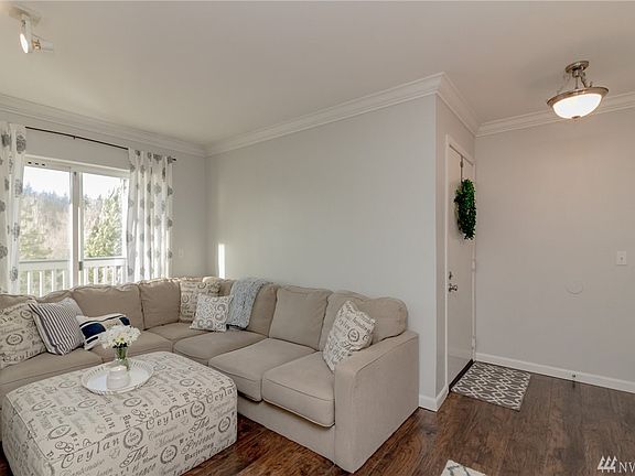 3rd image of 33020 10th Ave SW Unit 302