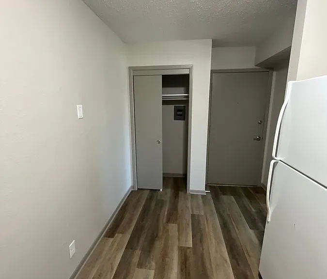 325 Ash St #7 — Photo 4
