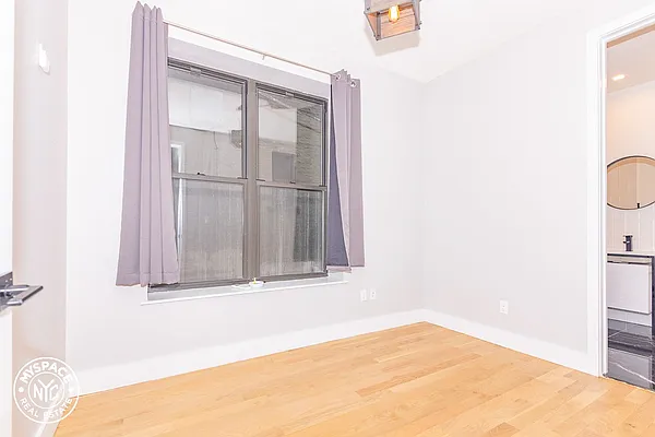 Rented by MySpaceNYC | media 17