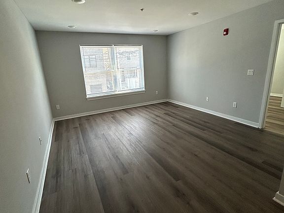 5th image of 358-360 Hamilton Ave