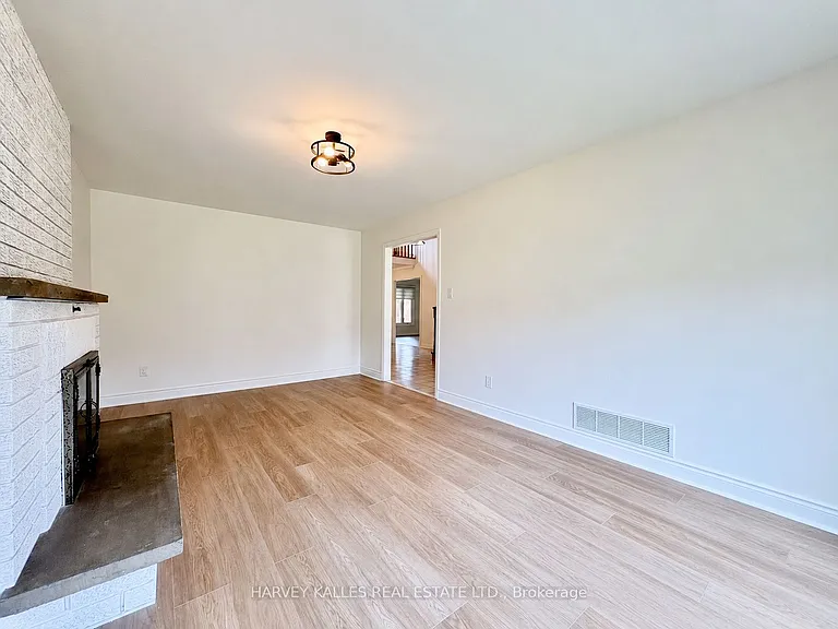 70 Amaretto Ct — Photo 9