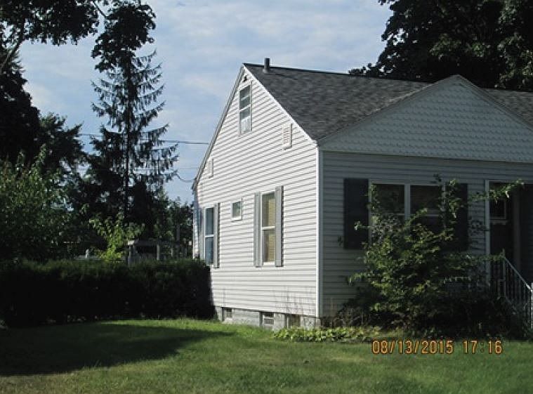 2nd image of 2887 Eastland Rd