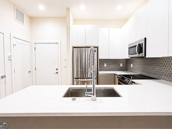5th image of 1155 Custer Ave SE #108