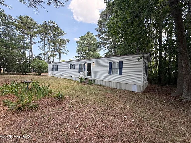 5556 Anchor Village Ln SE — Photo 1