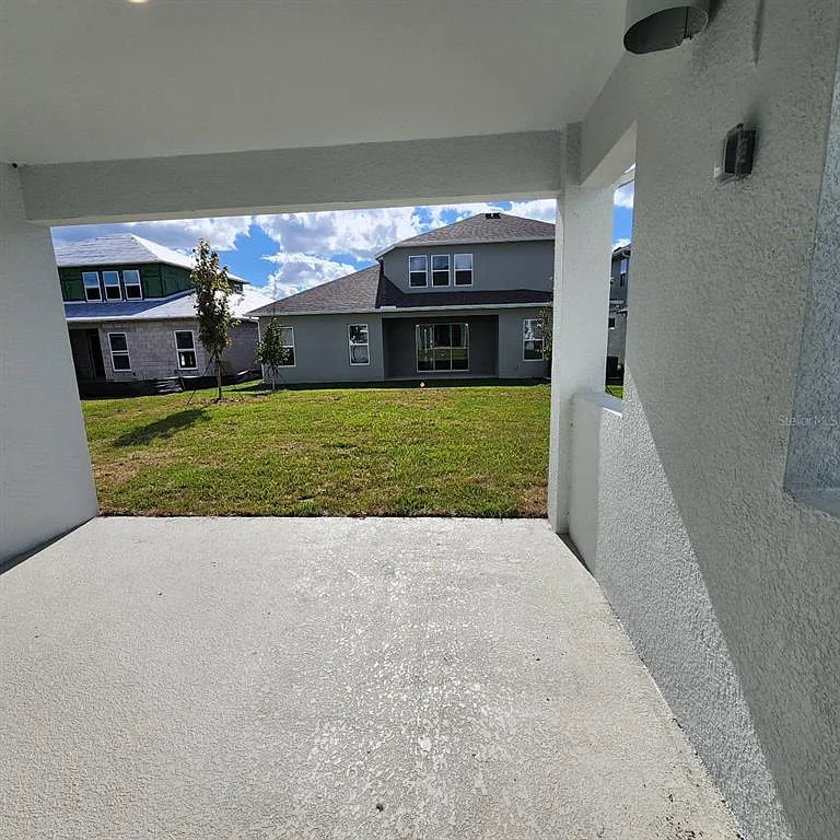 5 bed, 5.0 bath, 4203 sqft, $4,300 — Photo 4