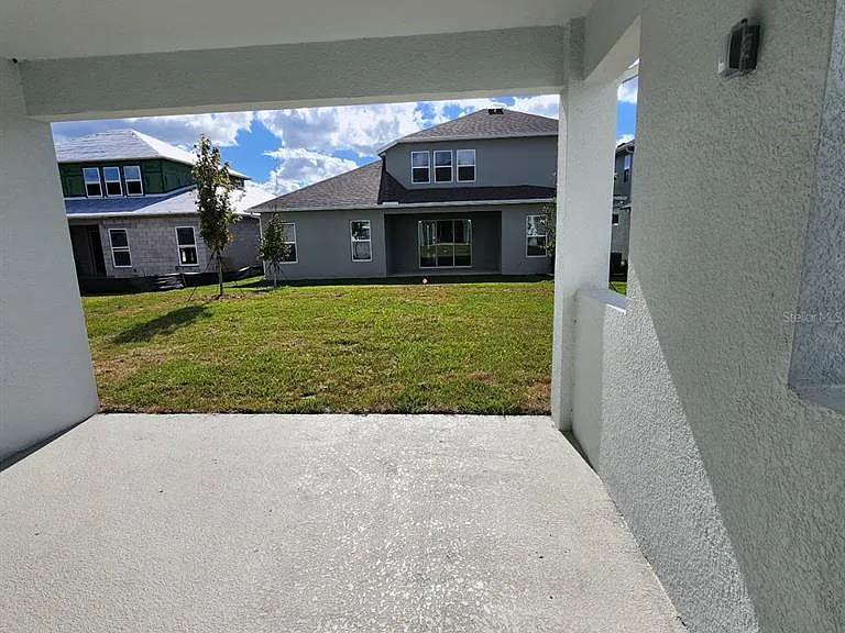 19050 Blueleaf St — Photo 4